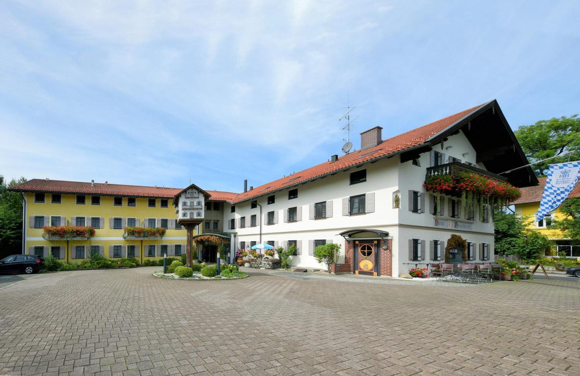 Hotel Neuwirt Sauerlach Exterior foto