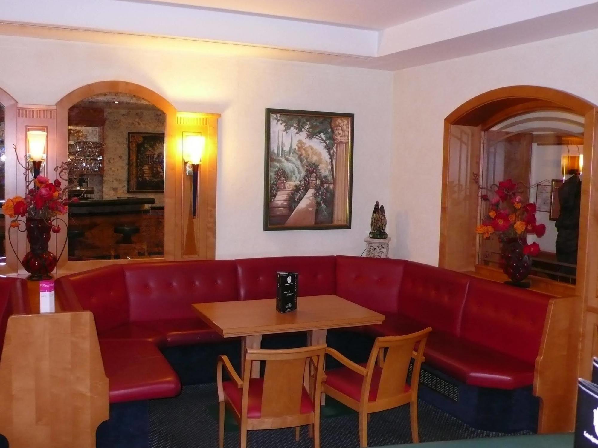 Hotel Neuwirt Sauerlach Exterior foto